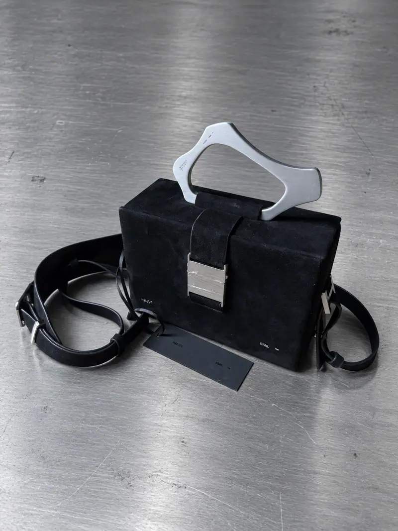 Heliot Emil bolso Solely Box Bag ante negro nuevo con caja