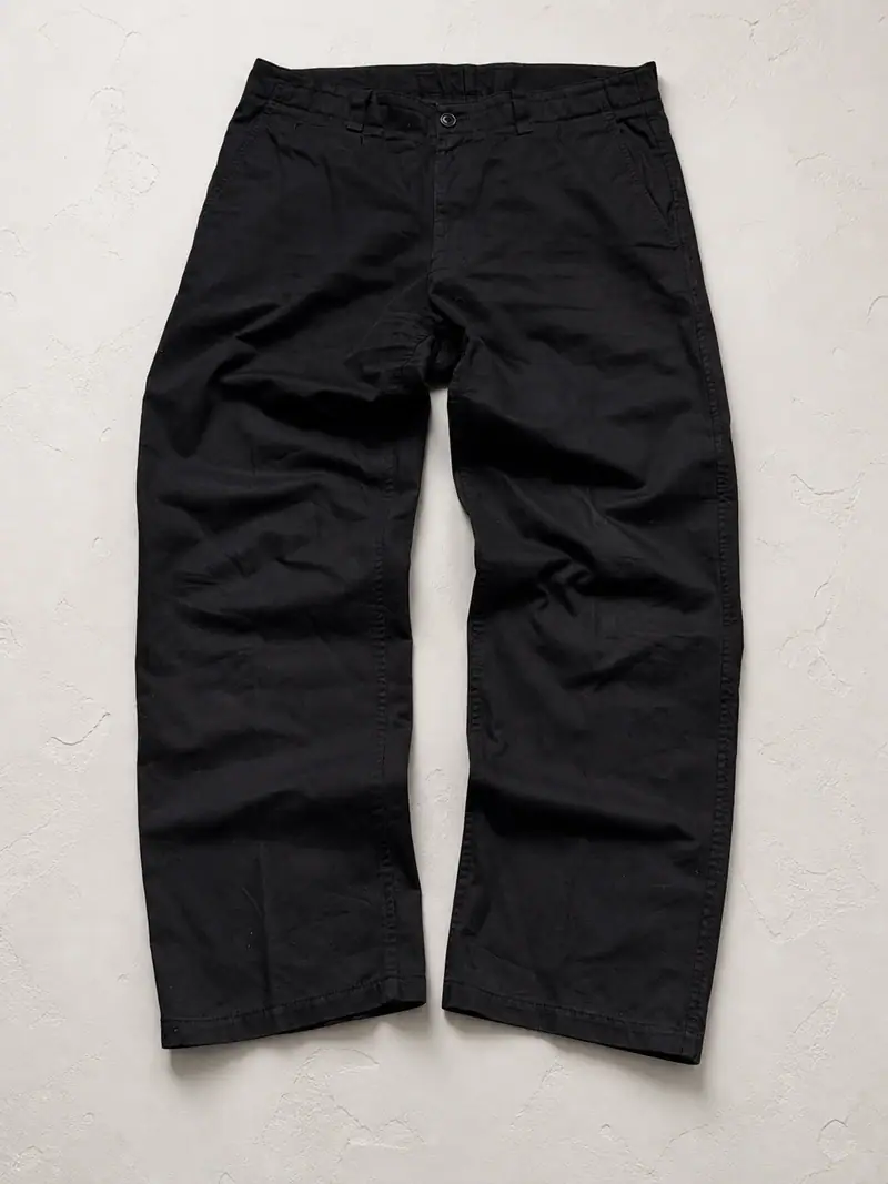Issey Miyake — Pantalón Negro Corte Recto — imagen 1 de 8