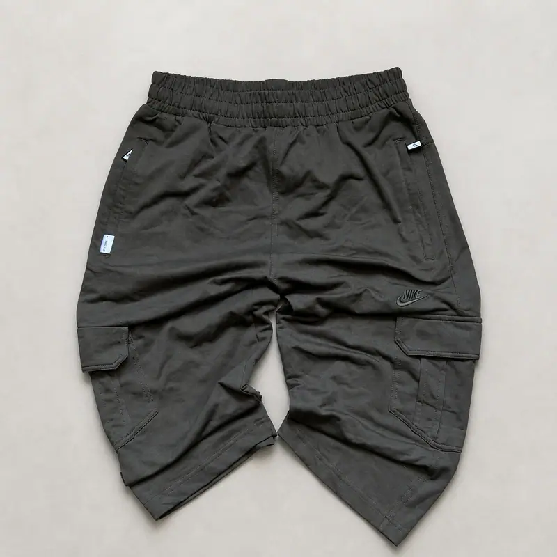 Nike — Air Cargo Shorts Olive Green